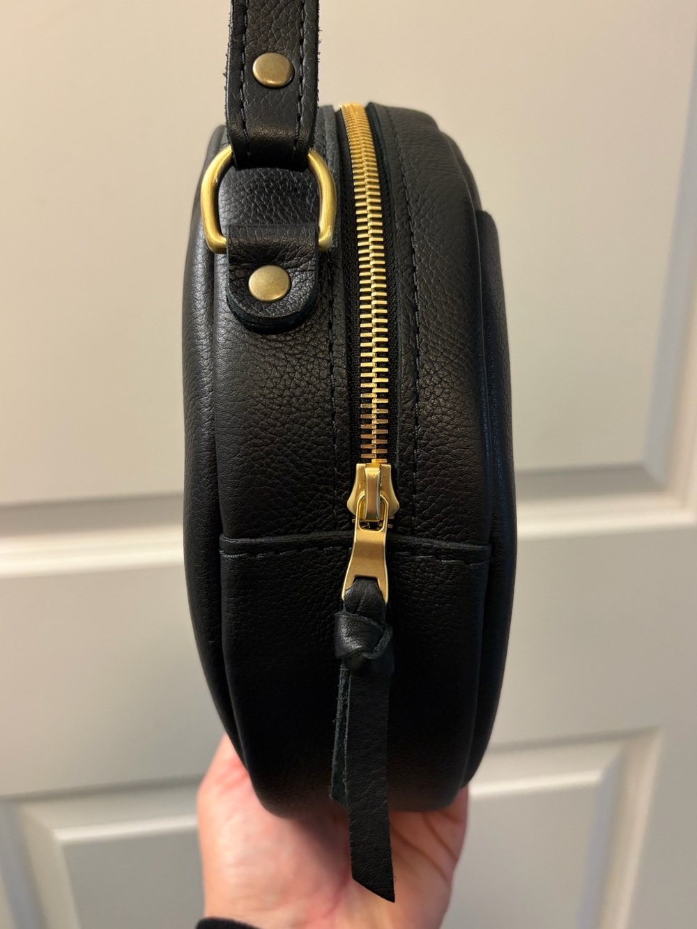 Portland Leather Round Large Crossbody Bag - Picture 5 of 13